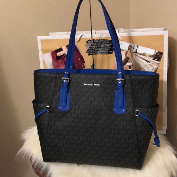 black and blue michael kors purse